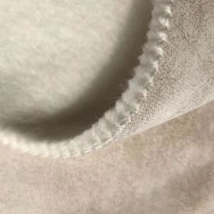 Tessuto in pelliccia sintetica per abbigliamento